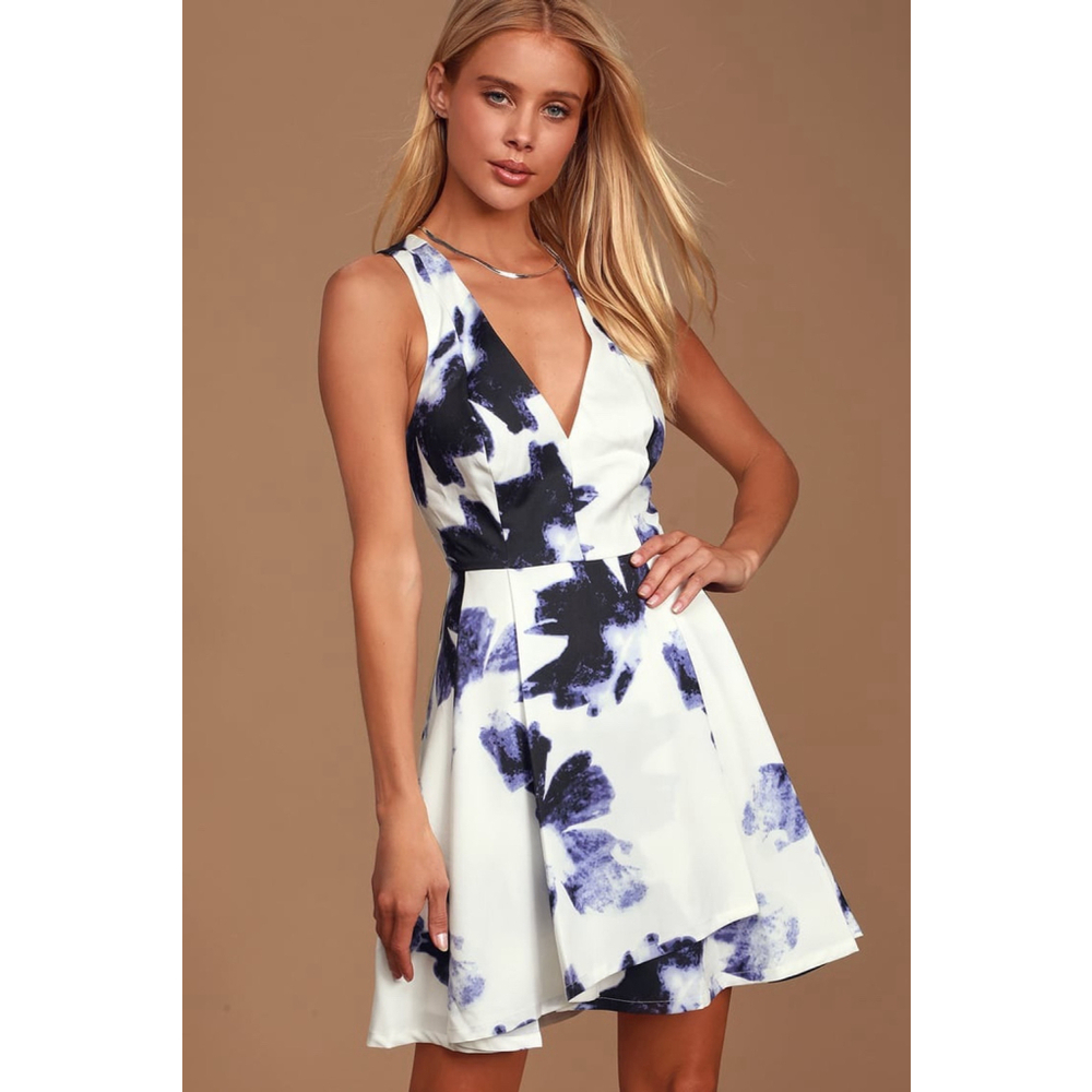 Lulus Seeing Chic Skater Dress Brunch Ready Date Night Tulip Skirt